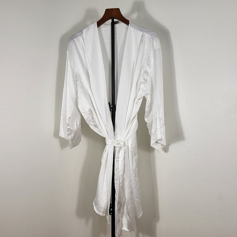 Femina White Satin Robe Large Short Tie Waist Kimono Sleepwear SW-2022